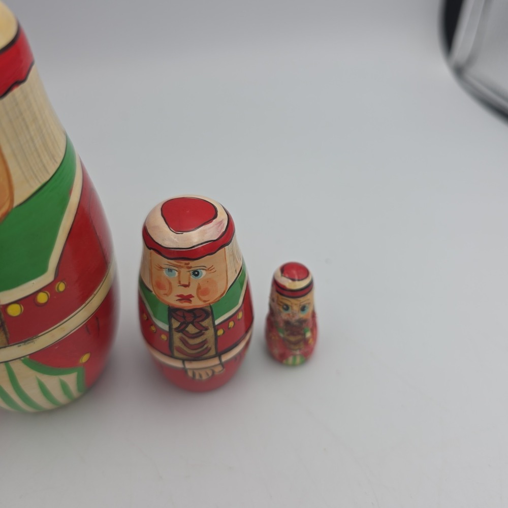Nesting Doll 5 Piece Nutcracker In Red Coat And Hat - Picture 5 of 9